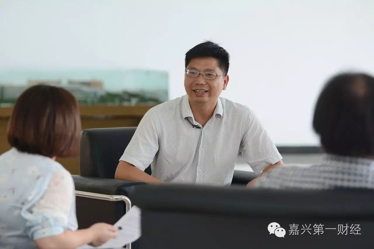 小米手机技术分析_性能背后的故事：小米手机的设计与技术_小米谁设计的