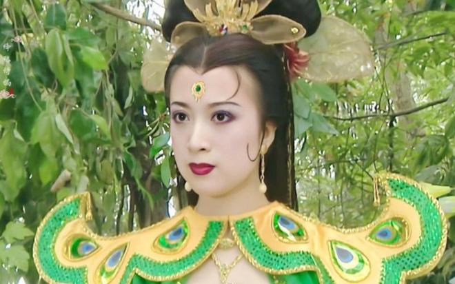 金巧巧情路波折终获幸福：从孔雀公主到亿万富豪夫人的爱情与事业双丰收